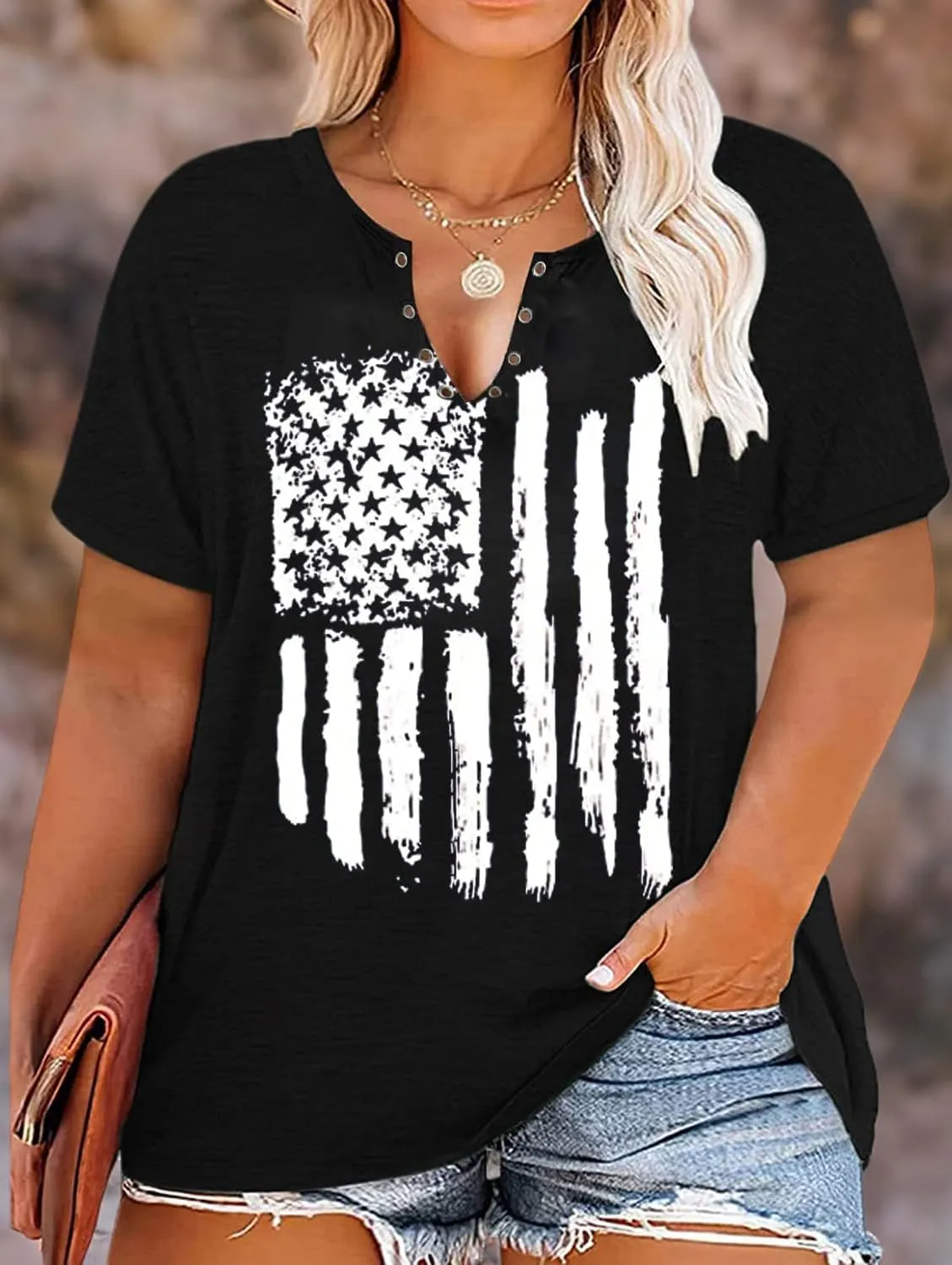 Plus Size USA Flag V-Neck T-Shirt Women Distressed American Flag Graphic Tees Short Sleeve 4th of July Patriotic Tops